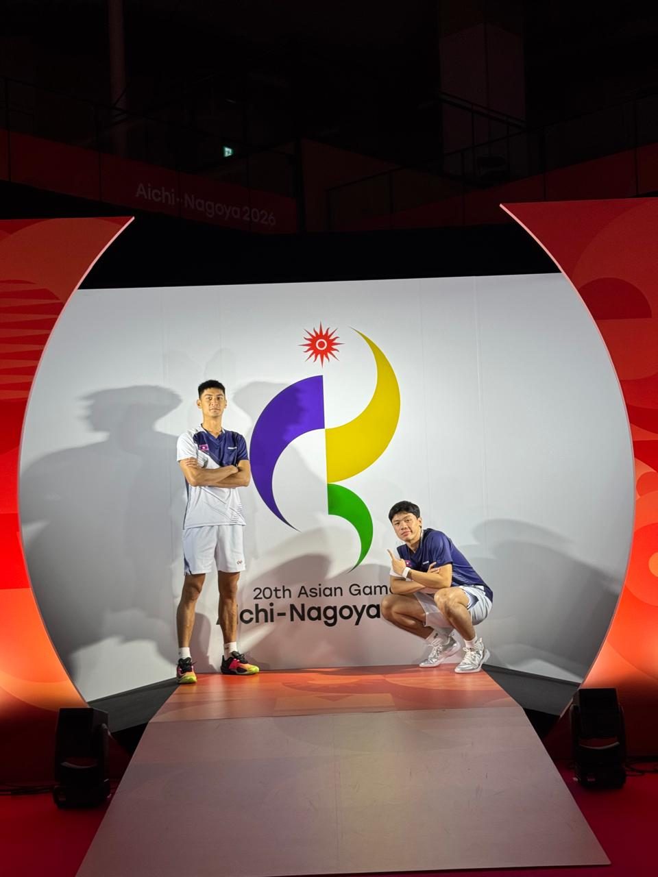 The pair before their Asian Games 2026 match